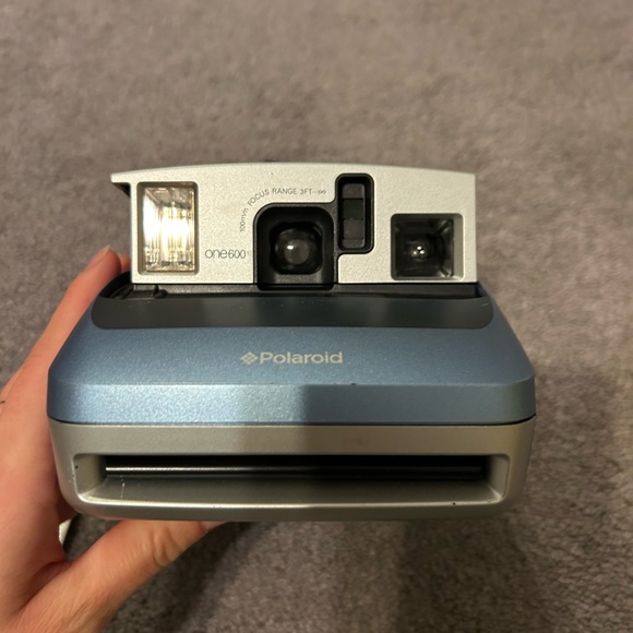 Polaroid Instant Camera - Blue and Gray - Picture 3 of 6